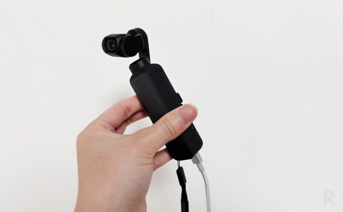 カメラを利用するのにもとても便利です。１