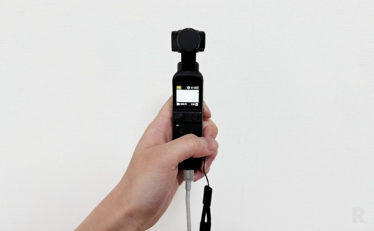 カメラを利用するのにもとても便利です。２