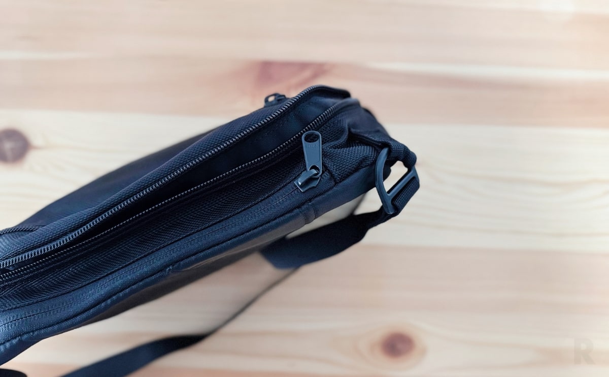 防犯性のある、体に近い内側ポケット