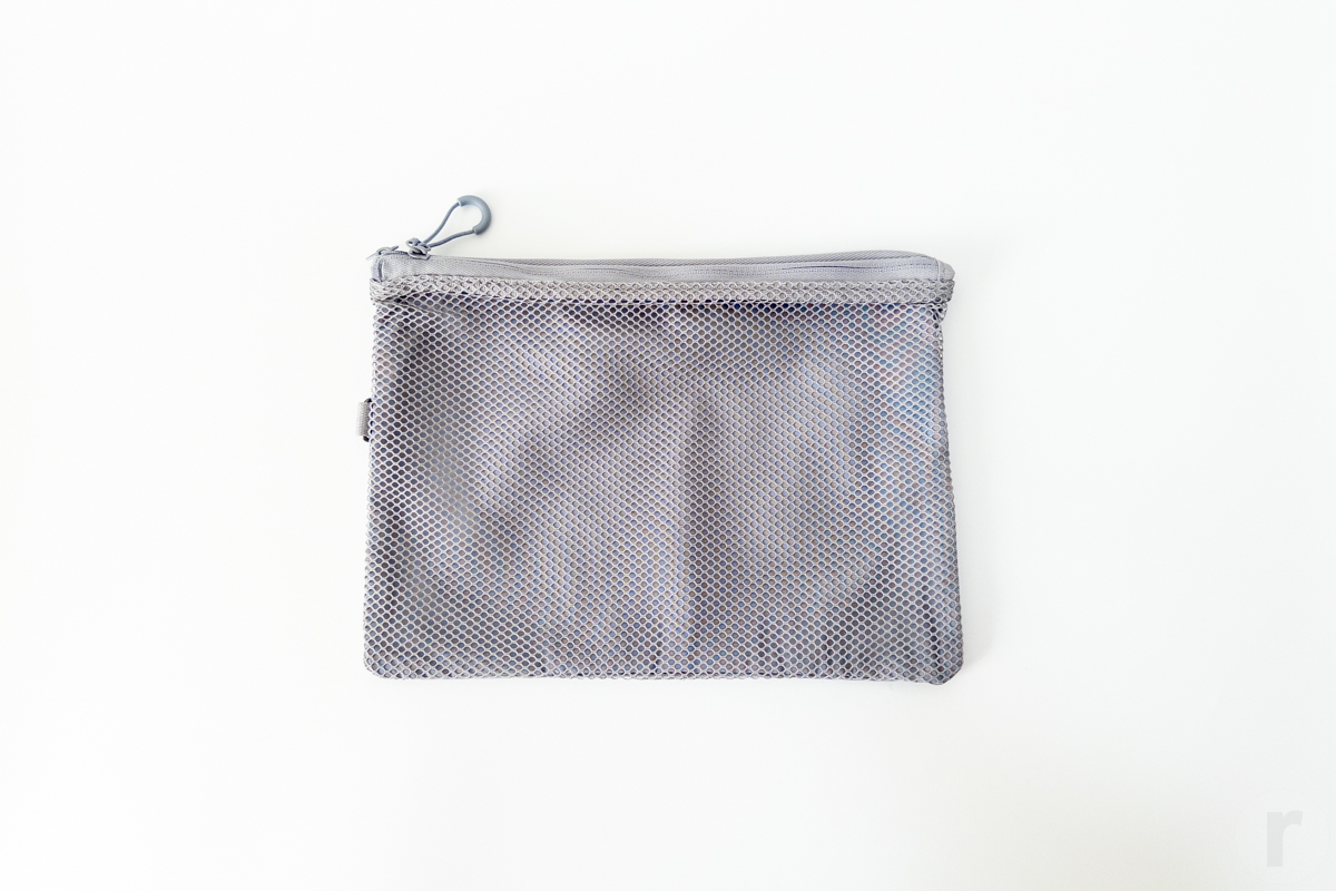 無印良品「ポリエステルダブルファスナーケースL」とは？基本情報と特徴をチェック