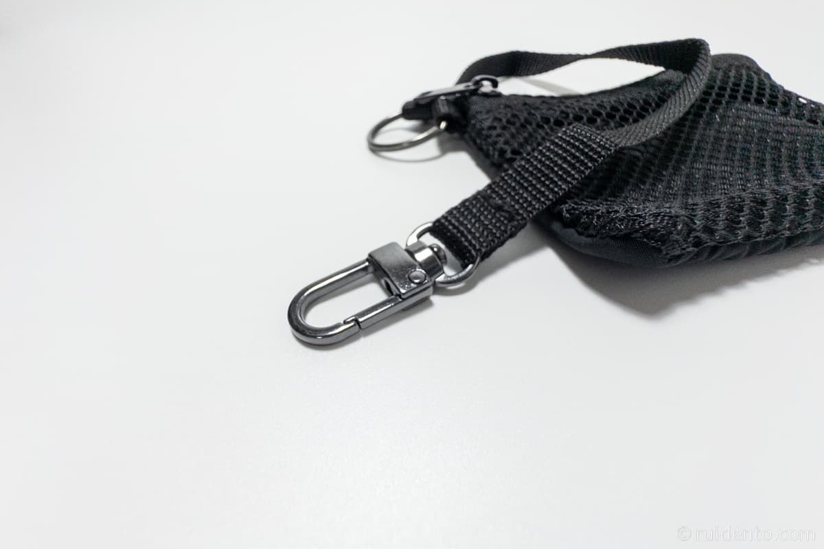 ストラップが付属