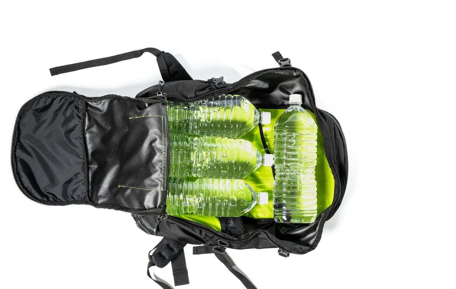 2Lのペットボトルだと4本収納可能