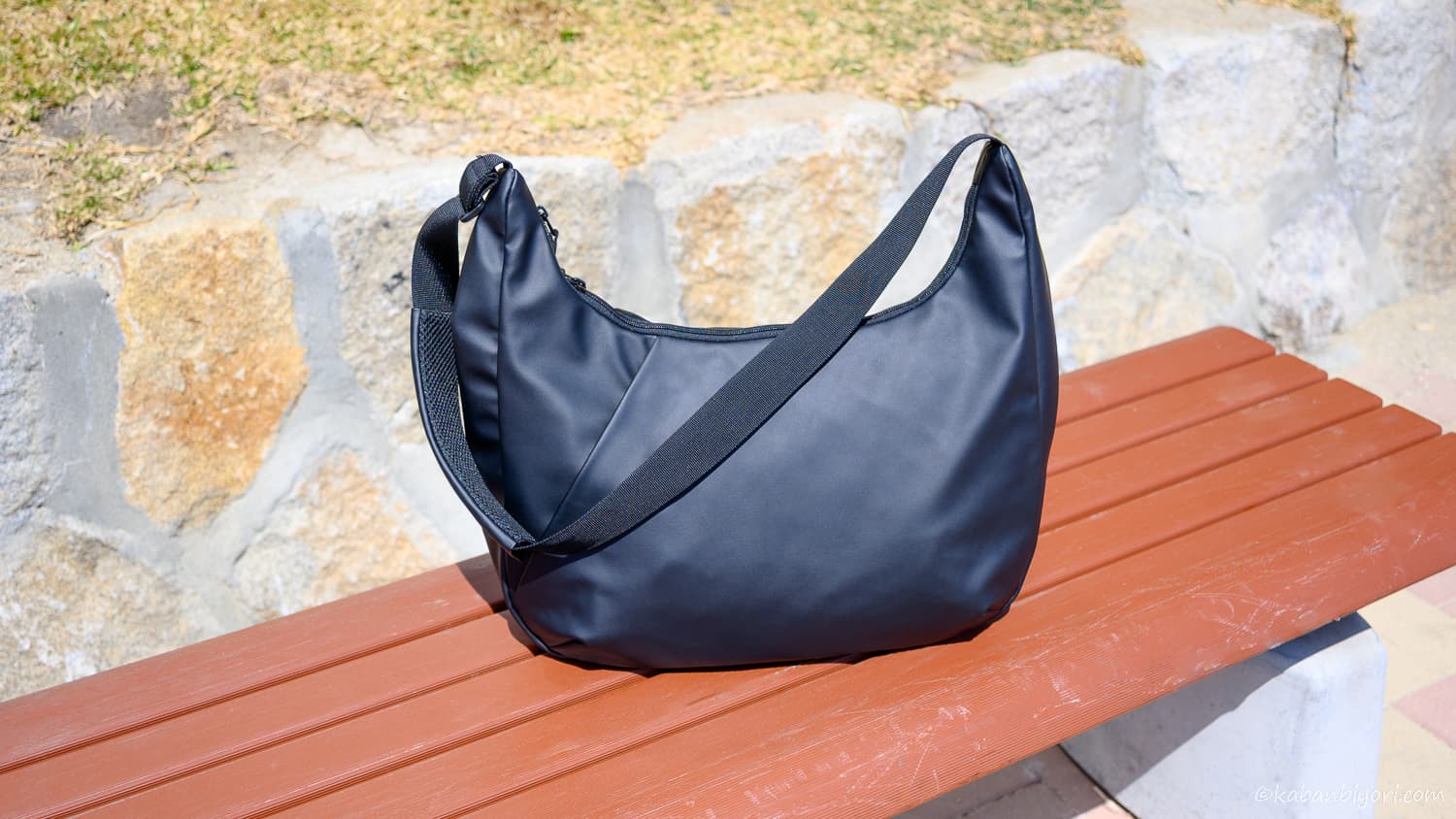 無印良品の植物由来2WAYワンショルダーバッグをレビュー